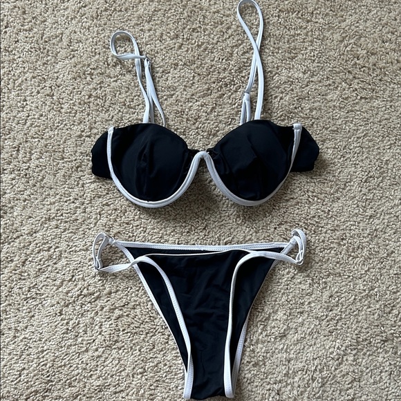 Fashion Nova underwire Bikini size Sm - Picture 1 of 3